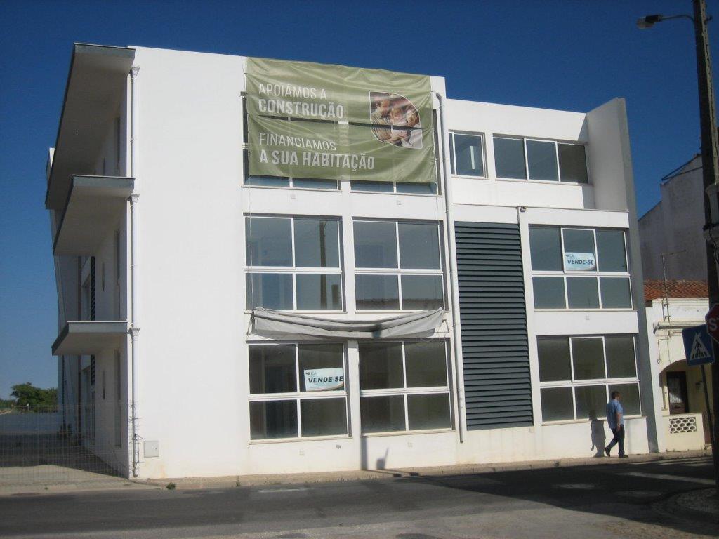Imagem 1 - Reabilita&ccedil;&atilde;o de um edif&iacute;cio de habita&ccedil;&atilde;o colectiva