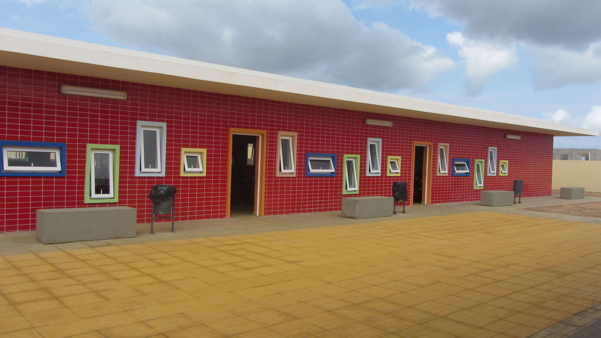 Imagem 0 - ESCOLA PRIM&Aacute;RIA DA CATEBA/RAMIROS _ ANGOLA