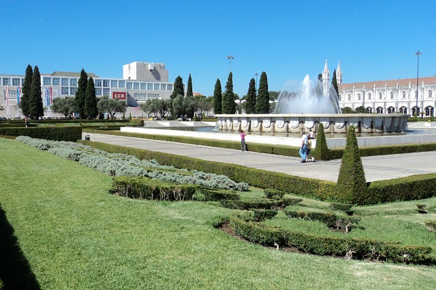 Prorroga&ccedil;&atilde;o de prazo do concurso para o Jardim da Pra&ccedil;a do Imp&eacute;rio