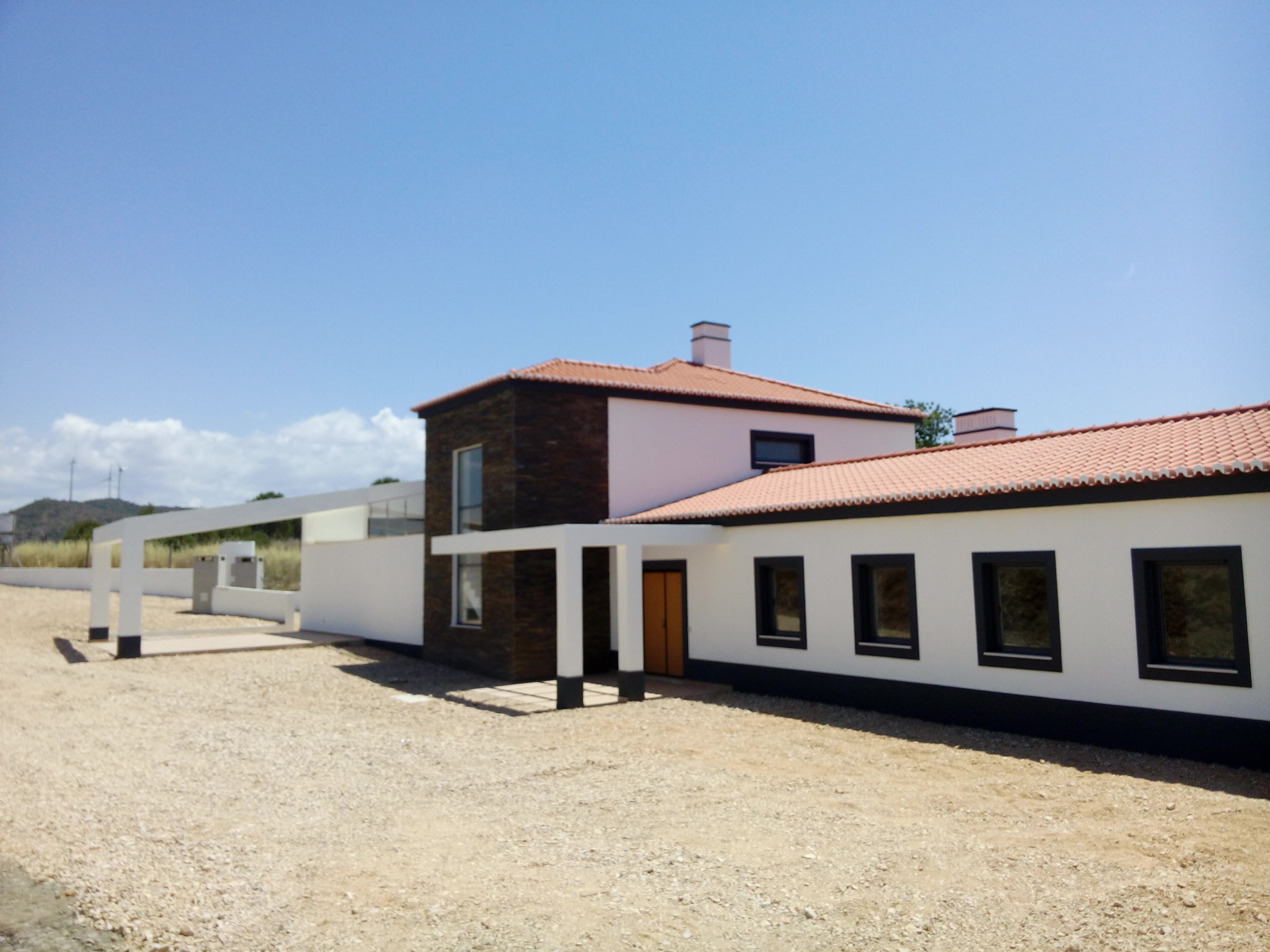 Imagem 2 - Recupera&ccedil;&atilde;o de Monte em Silves