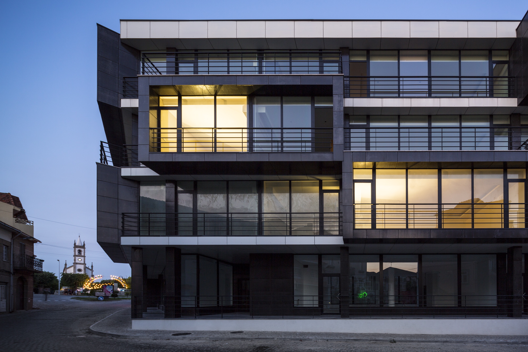 Imagem 4 - Edif&iacute;cio de Habita&ccedil;&atilde;o