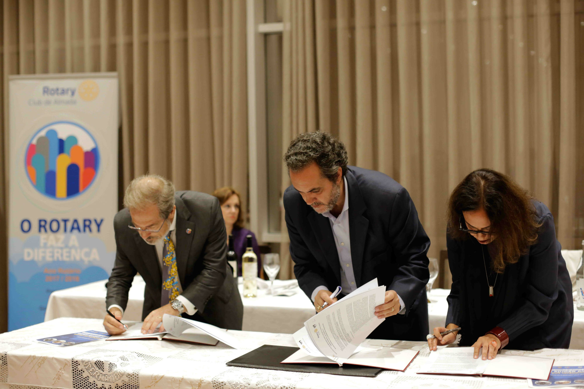 OASRS assina protocolo para criar um pr&eacute;mio destinado a arquitectos estagi&aacute;rios 