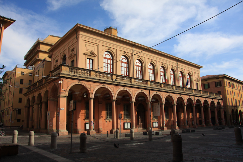 Requalifica&ccedil;&atilde;o de teatro em Bolonha, It&aacute;lia