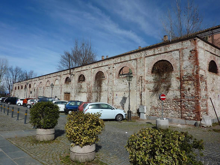 Requalifica&ccedil;&atilde;o de ex-edif&iacute;cio militar em Cuneo, It&aacute;lia