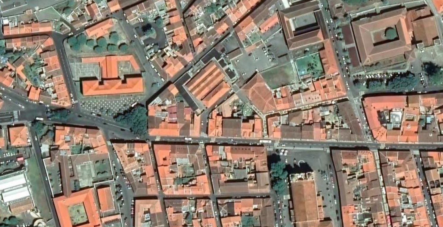 AN&Aacute;LISE - Mercado Municipal de Angra do Hero&iacute;smo e de Parque de Estacionamento