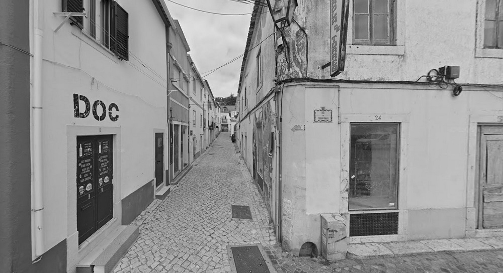 AN&Aacute;LISE &ndash; Reabilita&ccedil;&atilde;o de edif&iacute;cio na rua dos Celeiros de Santa Maria, Torres Vedras