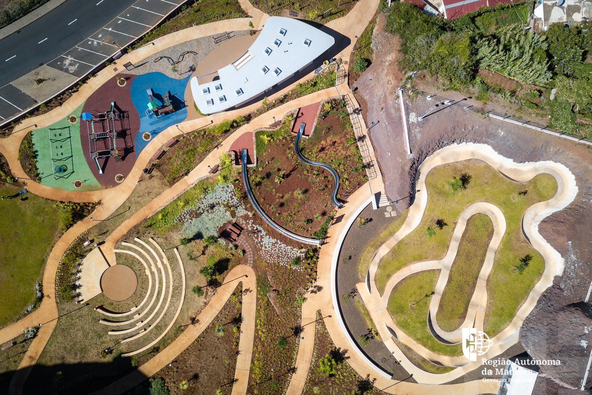 Imagem 1 - Jardins do Garajau